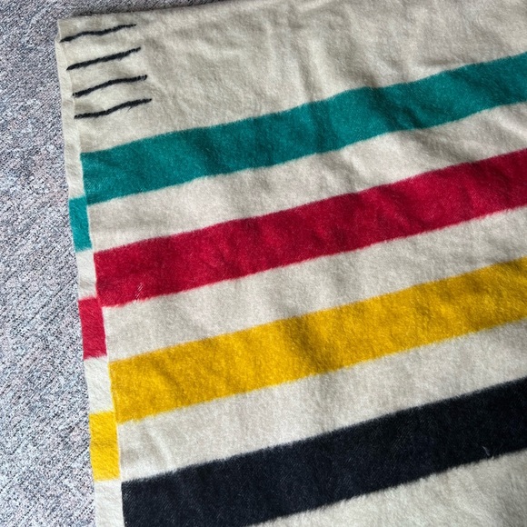 vintage Hudson bay blanket Other - Vintage Hudson Bay, 4 point Wool blanket